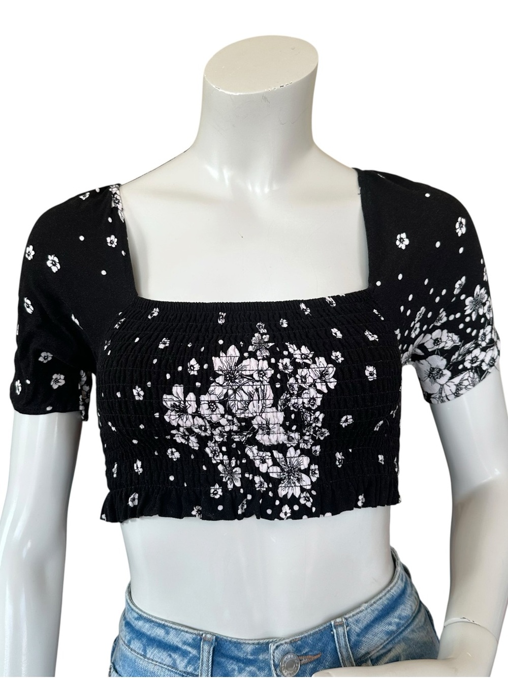 Free People Black & White Smocked Floral Open Tie Back Crop Top Bare With Me 0